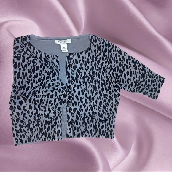 Woman’s Black Cheetah Print Button Down Cropped Cardigan Sweater - Picture 2 of 3